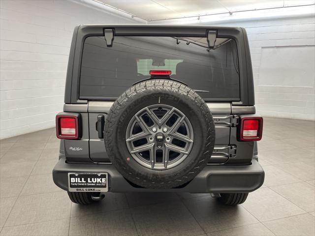 new 2025 Jeep Wrangler car, priced at $43,312