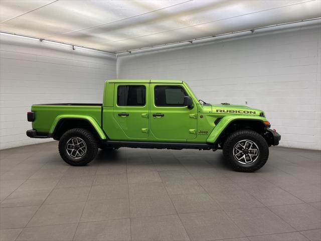 new 2025 Jeep Gladiator car, priced at $52,677