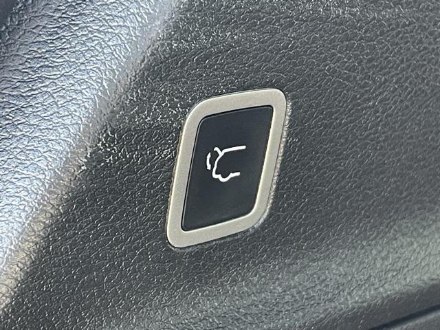 used 2024 Chrysler Pacifica car, priced at $43,973