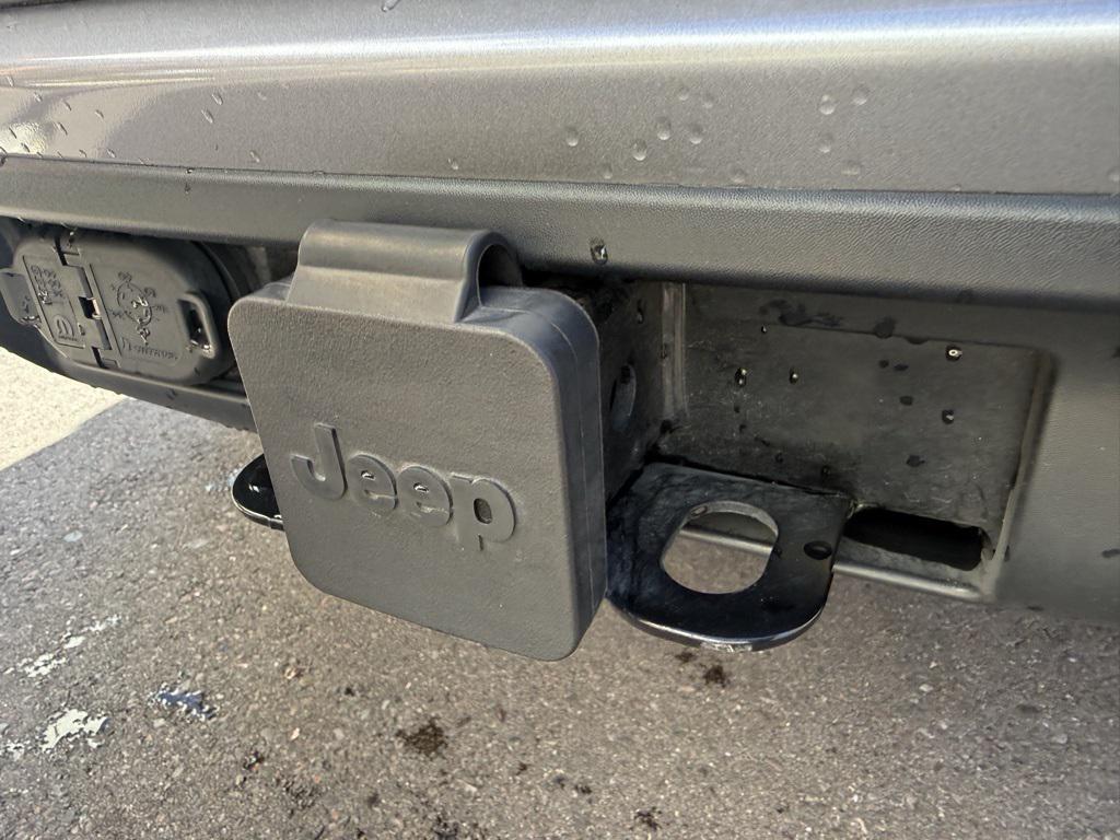 used 2018 Jeep Grand Cherokee car, priced at $16,973