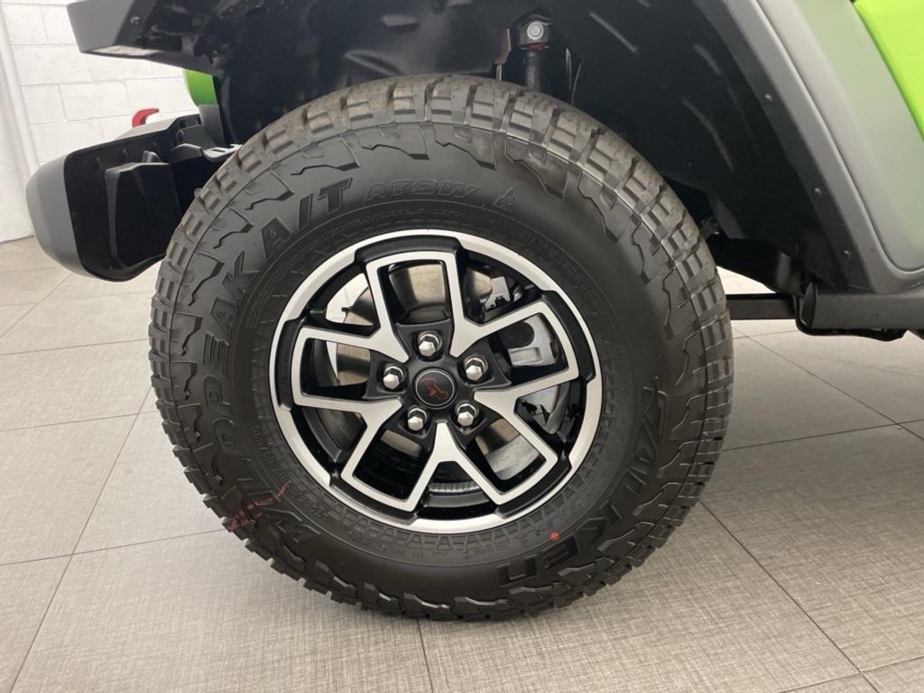 new 2025 Jeep Gladiator car, priced at $47,815