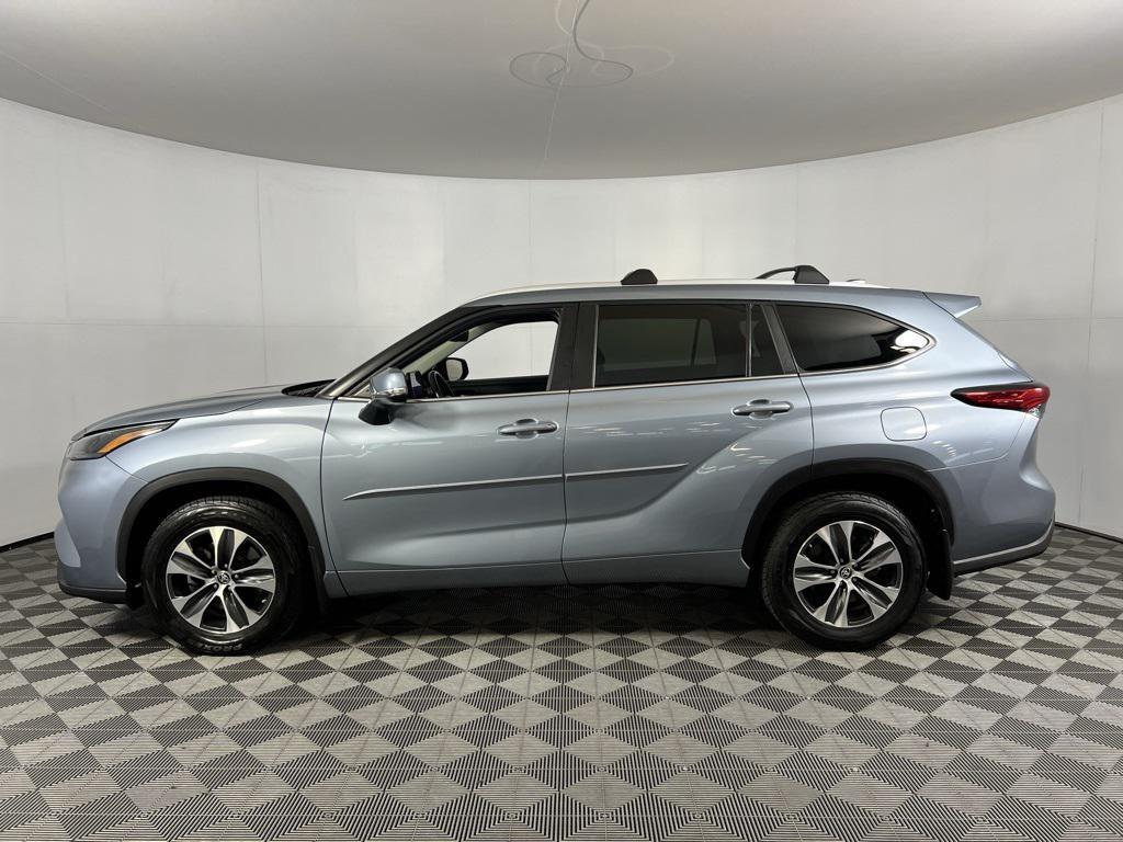 used 2023 Toyota Highlander car, priced at $35,973