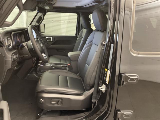 new 2025 Jeep Wrangler car, priced at $48,204