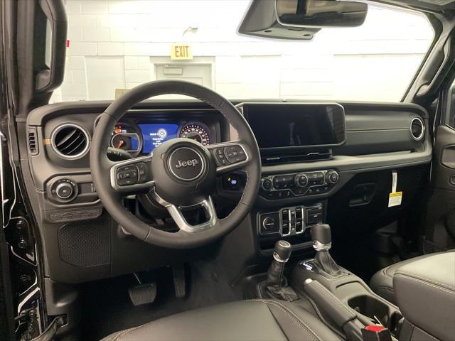 new 2025 Jeep Wrangler car, priced at $48,204
