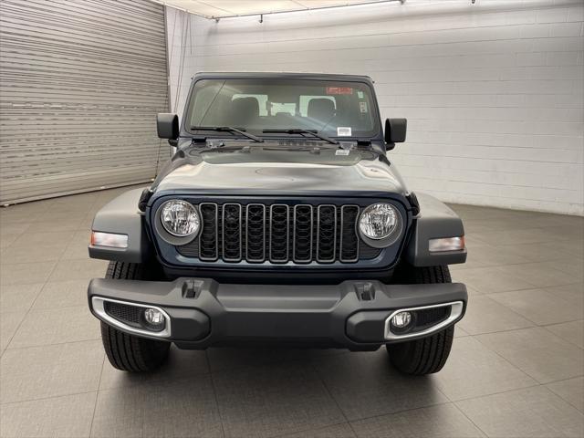 new 2025 Jeep Gladiator car, priced at $36,335