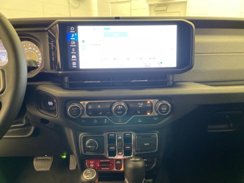 new 2025 Jeep Wrangler car, priced at $45,394