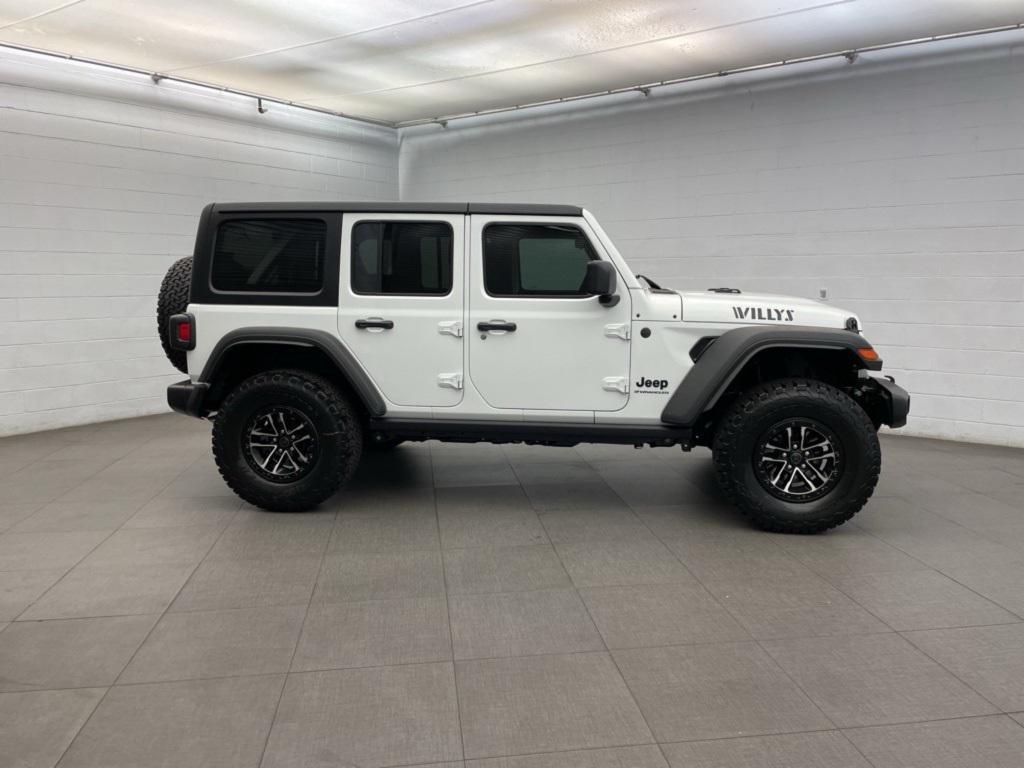 new 2025 Jeep Wrangler car, priced at $45,394