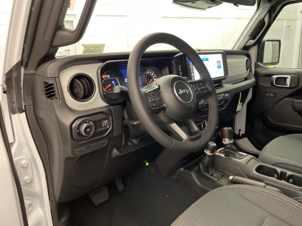 new 2025 Jeep Wrangler car, priced at $45,394