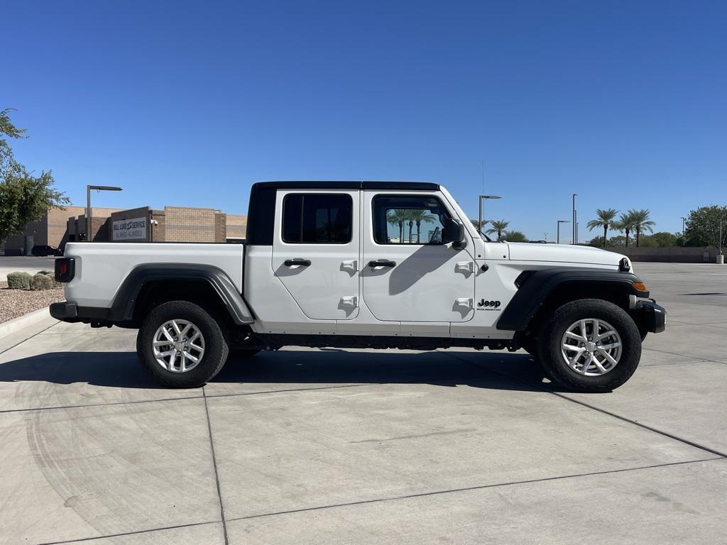 used 2023 Jeep Gladiator car, priced at $30,573