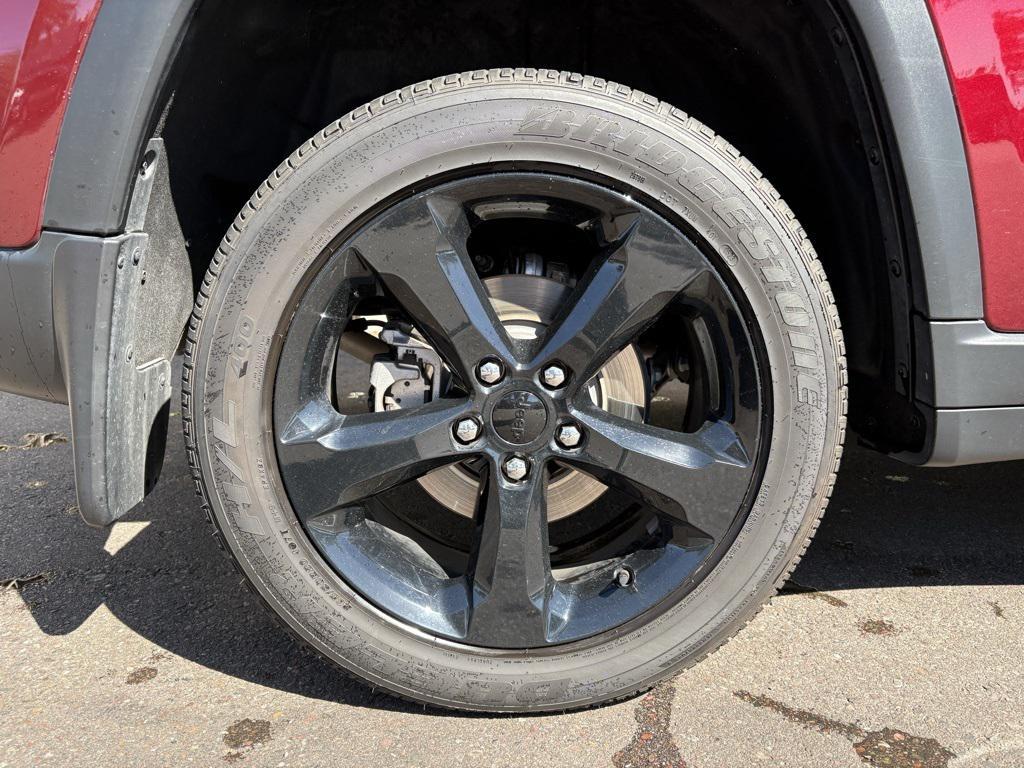 used 2023 Jeep Grand Cherokee car, priced at $30,573