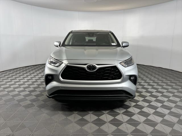 used 2024 Toyota Highlander car, priced at $35,573
