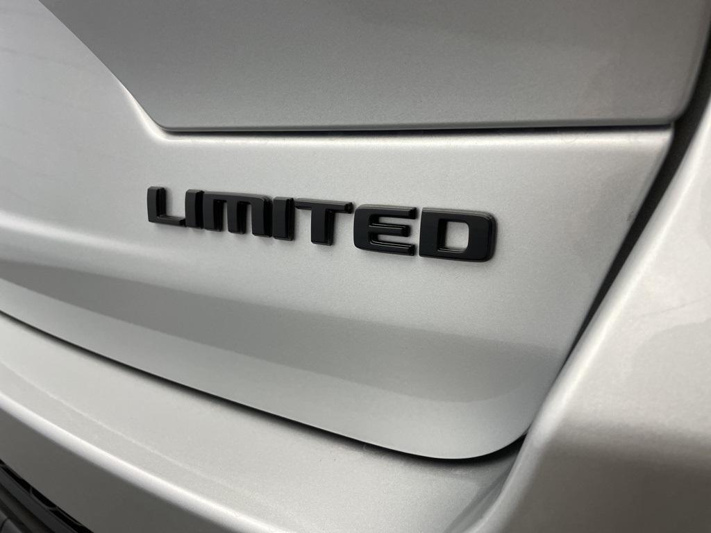 new 2025 Jeep Grand Cherokee car, priced at $40,489