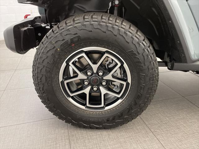 new 2025 Jeep Gladiator car, priced at $46,083