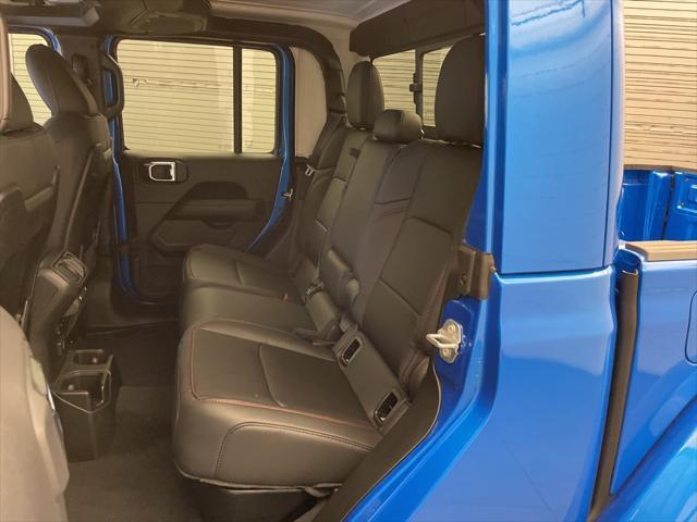 new 2025 Jeep Gladiator car, priced at $48,221