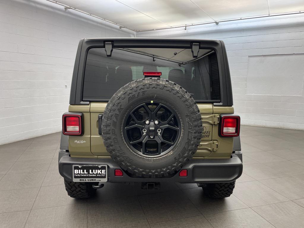 new 2025 Jeep Wrangler car, priced at $38,053