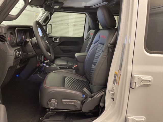 new 2025 Jeep Gladiator car, priced at $47,014