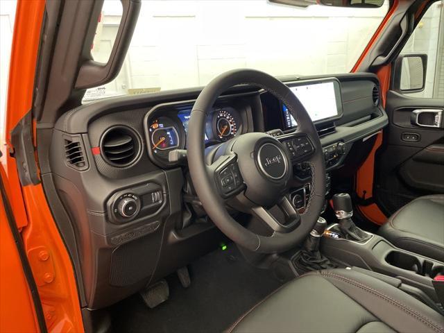 new 2025 Jeep Wrangler car, priced at $55,638