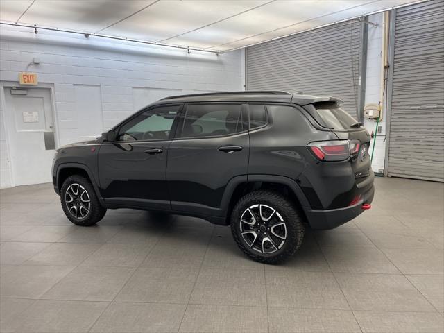 new 2025 Jeep Compass car, priced at $33,661