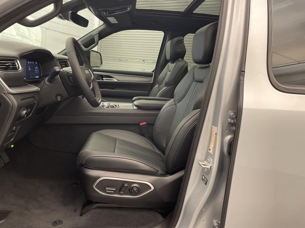 new 2025 Jeep Wagoneer L car, priced at $74,232