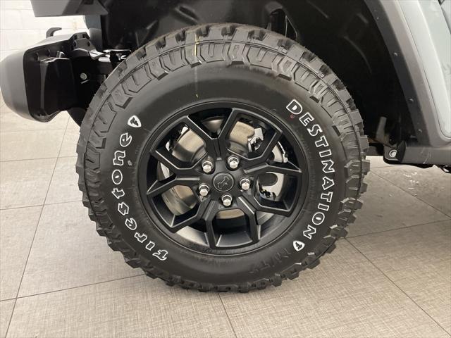 new 2025 Jeep Gladiator car, priced at $43,725
