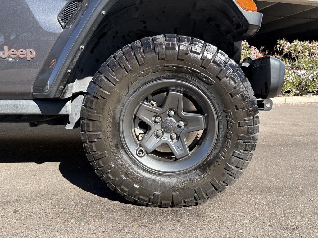 used 2022 Jeep Gladiator car, priced at $38,973
