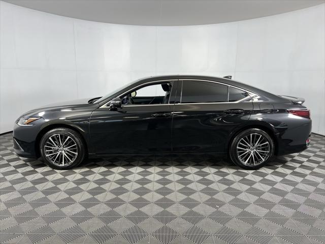 used 2024 Lexus ES 300h car, priced at $40,973