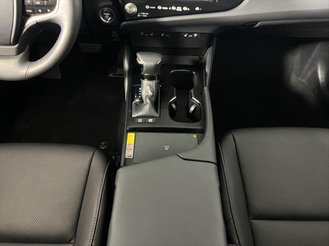 used 2024 Lexus ES 300h car, priced at $40,973