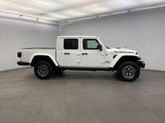 new 2025 Jeep Gladiator car, priced at $45,565