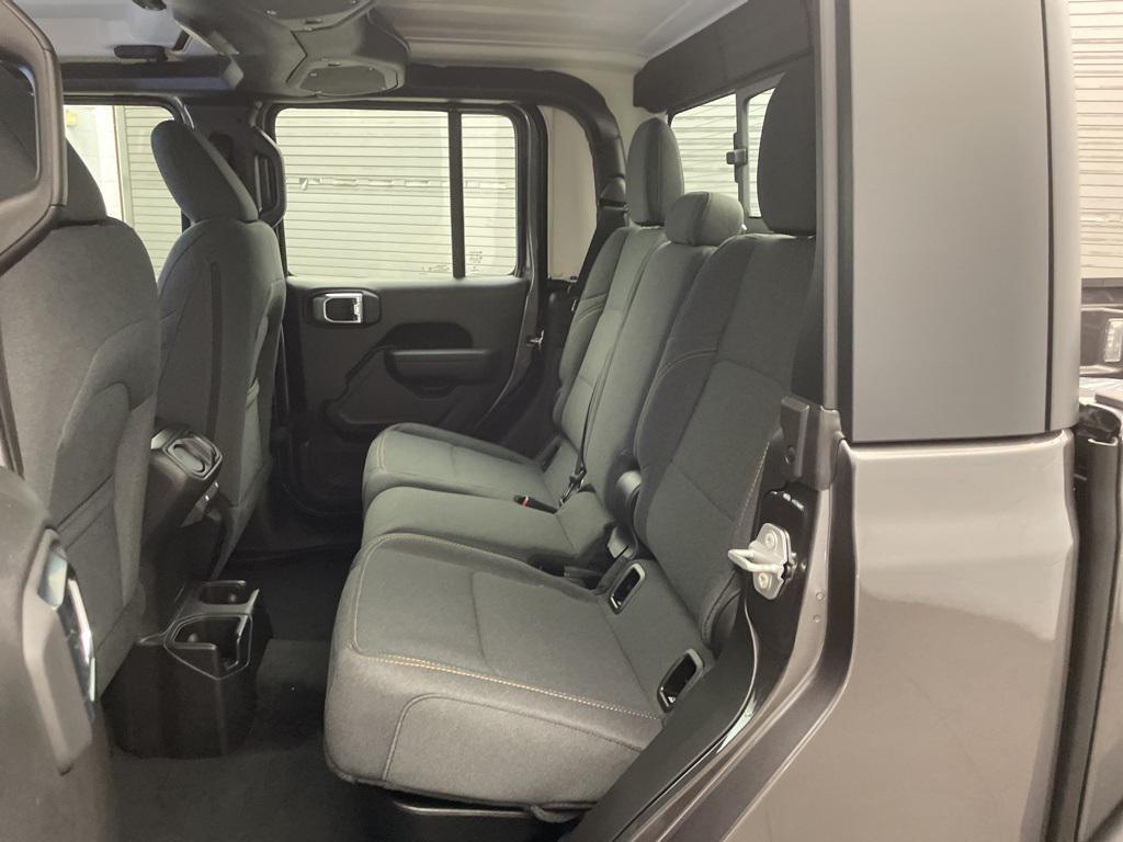 new 2025 Jeep Gladiator car, priced at $38,538