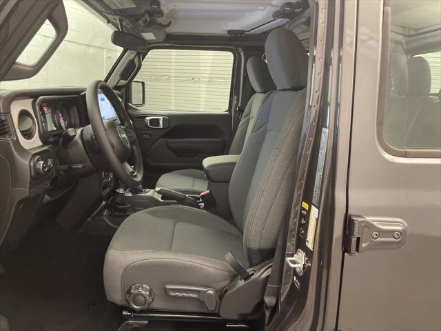 new 2025 Jeep Gladiator car, priced at $39,988