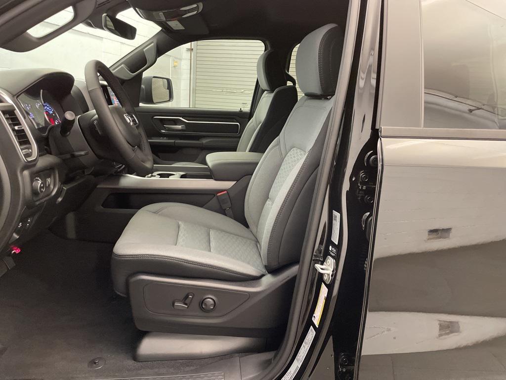 new 2025 Ram 1500 car, priced at $41,092