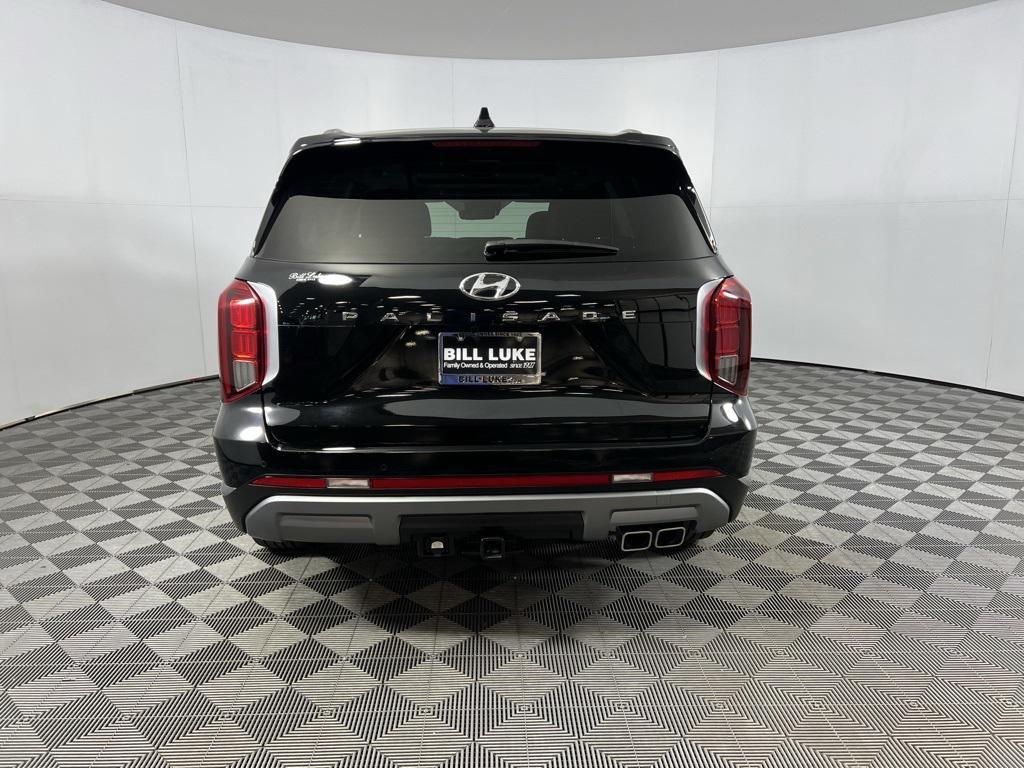 used 2024 Hyundai Palisade car, priced at $40,673