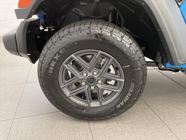 new 2025 Jeep Wrangler car, priced at $43,312