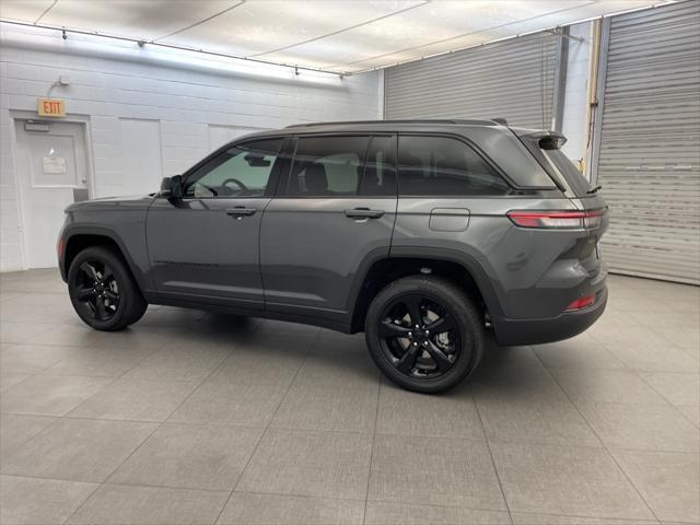 new 2025 Jeep Grand Cherokee car, priced at $38,469