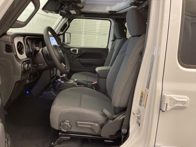 new 2025 Jeep Gladiator car, priced at $41,566