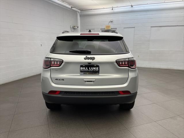 new 2025 Jeep Compass car, priced at $33,982