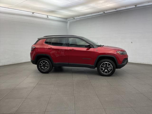 new 2025 Jeep Compass car, priced at $34,263