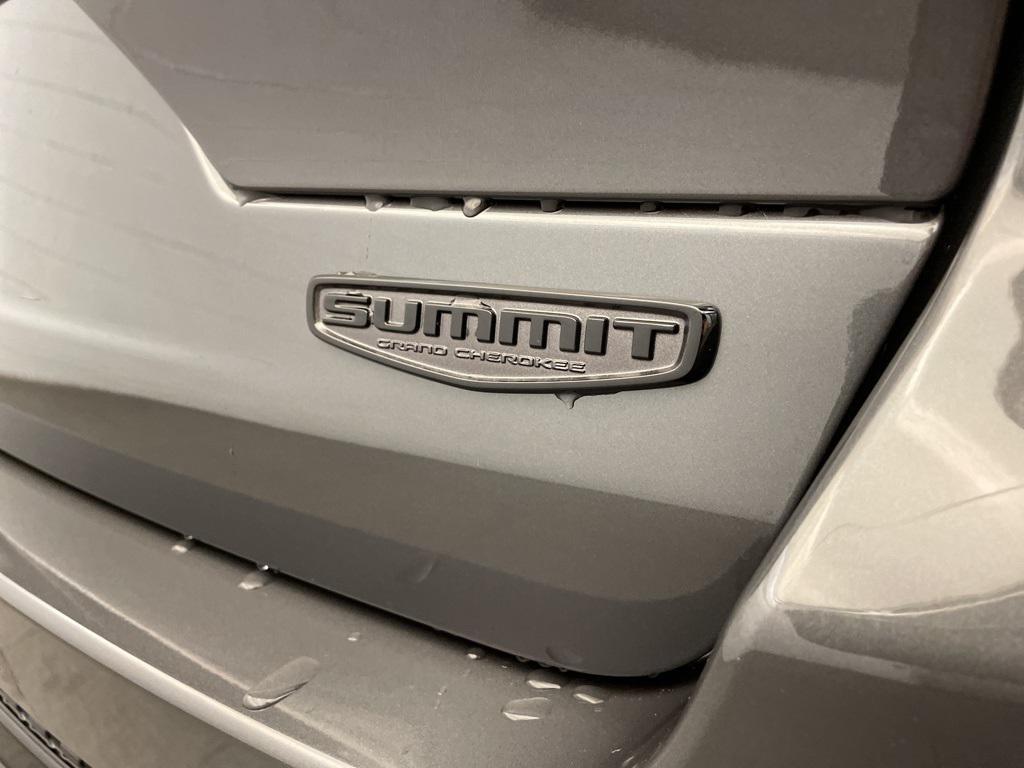 new 2025 Jeep Grand Cherokee car, priced at $65,077