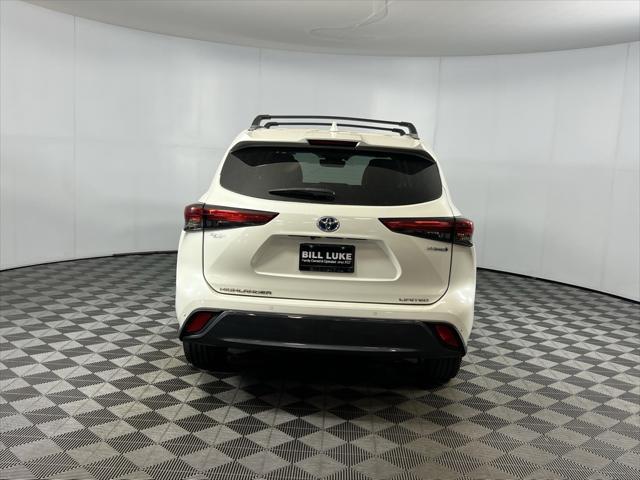 used 2020 Toyota Highlander Hybrid car, priced at $24,973