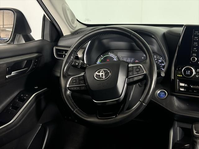used 2020 Toyota Highlander Hybrid car, priced at $24,973