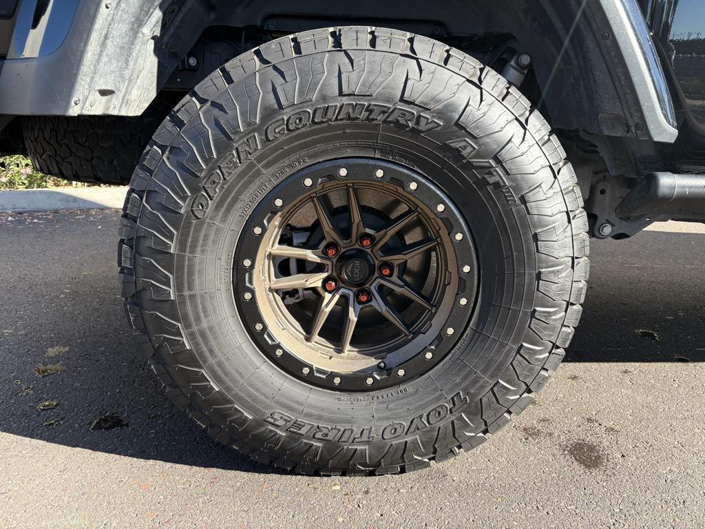 used 2023 Jeep Gladiator car, priced at $43,973