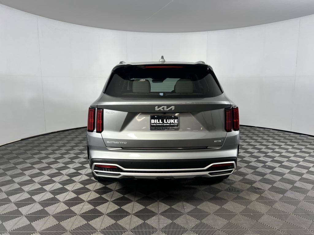 used 2024 Kia Sorento Hybrid car, priced at $30,575