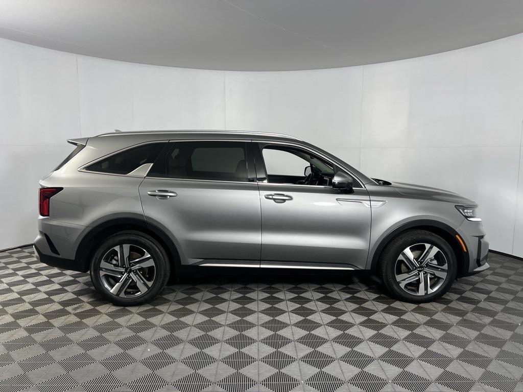 used 2024 Kia Sorento Hybrid car, priced at $30,575