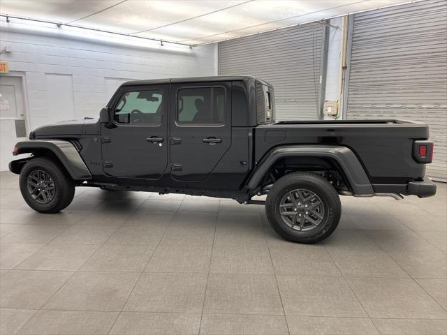 new 2025 Jeep Gladiator car, priced at $42,084