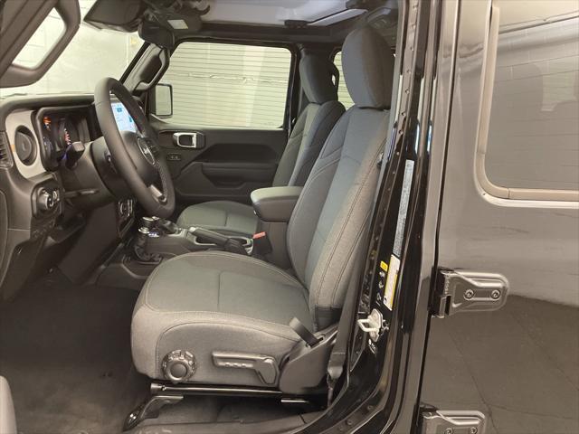 new 2025 Jeep Gladiator car, priced at $42,084