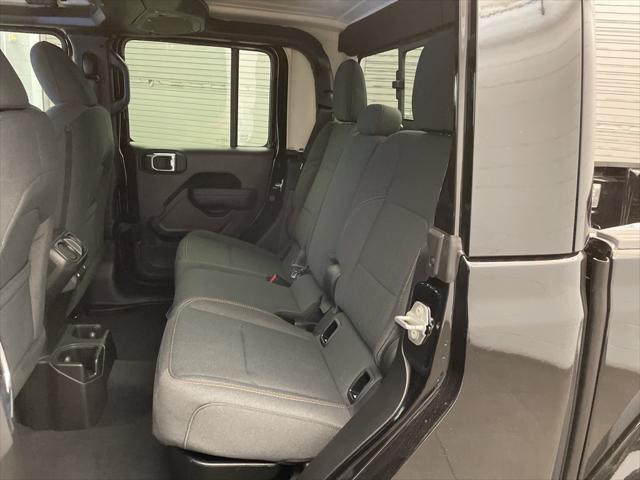 new 2025 Jeep Gladiator car, priced at $42,084