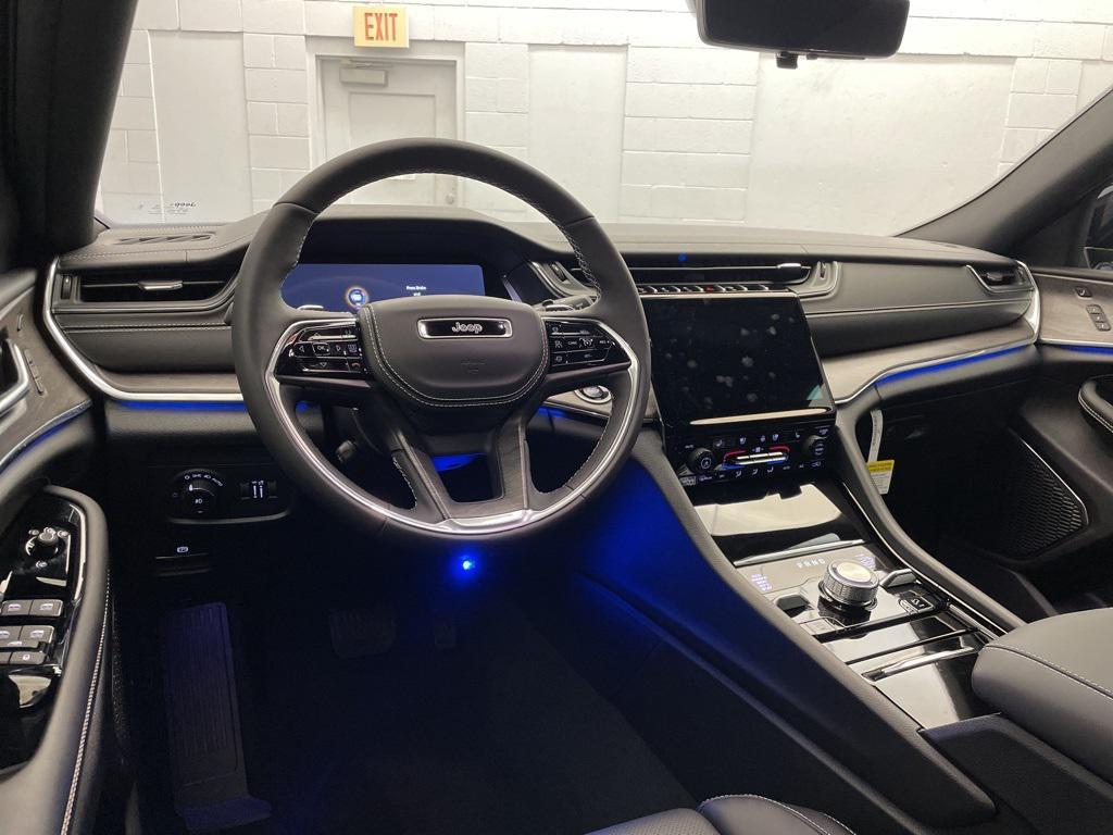 new 2025 Jeep Grand Cherokee L car, priced at $52,189