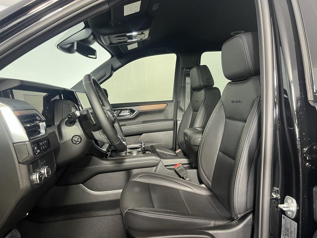 used 2025 GMC Yukon XL car, priced at $74,973