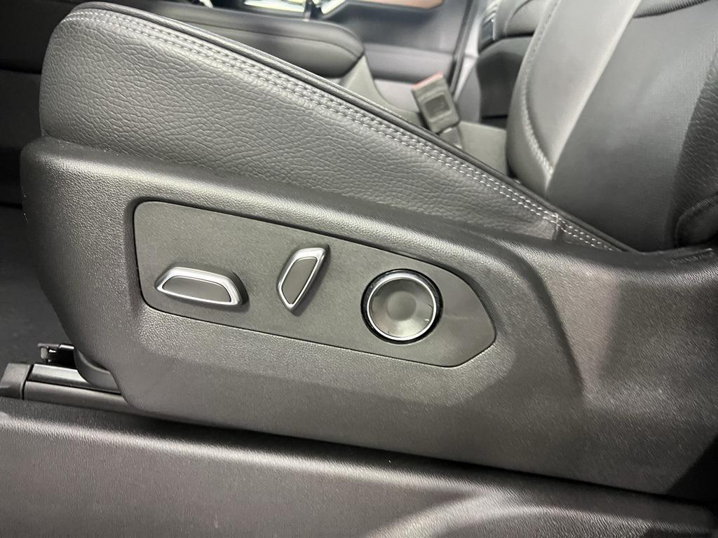 used 2025 GMC Yukon XL car, priced at $74,973