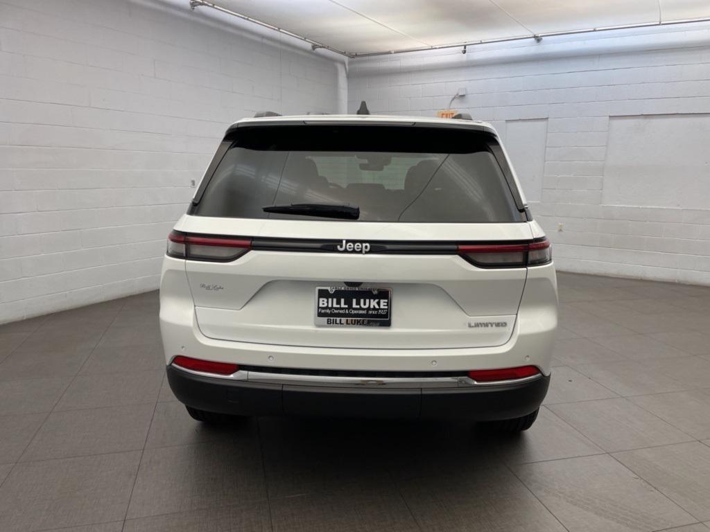 new 2025 Jeep Grand Cherokee car, priced at $41,553